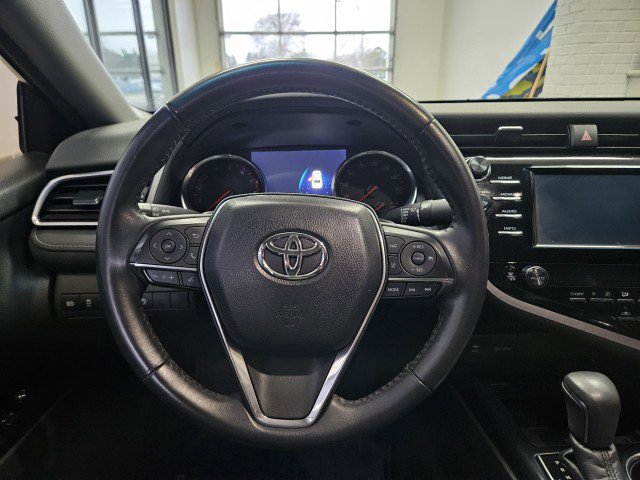 Used 2018 Toyota Camry XSE image 17