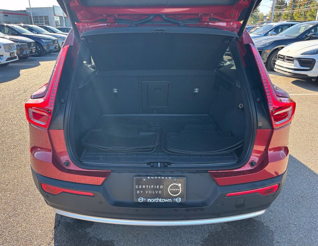 Certified 2024 Volvo XC40 B5 Plus w/ Climate Package AWD/4WD image 25