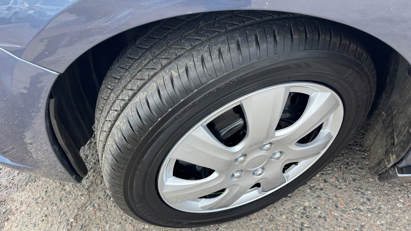 Used 2017 Subaru Legacy 2.5i Premium AWD/4WD image 22