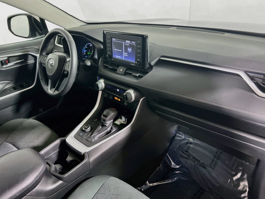 Certified 2020 Toyota RAV4 XLE w/ XLE Grade Weather Package AWD/4WD image 25