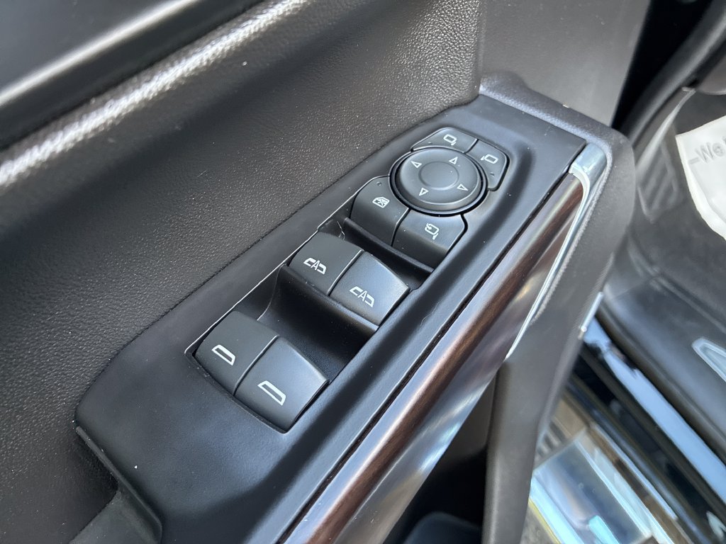 Used 2019 GMC Sierra 1500 SLT w/ SLT Premium Plus Package AWD/4WD image 13