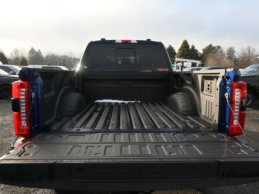 New 2026 Ford F250 Lariat w/ Black Appearance Package image 18
