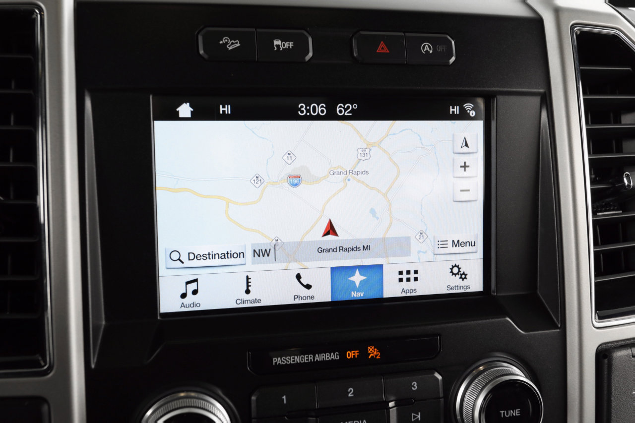 Used 2018 Ford F150 Lariat w/ Equipment Group 502A Luxury image 21