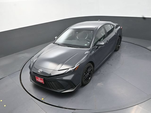 Used 2026 Toyota Camry SE FWD image 25