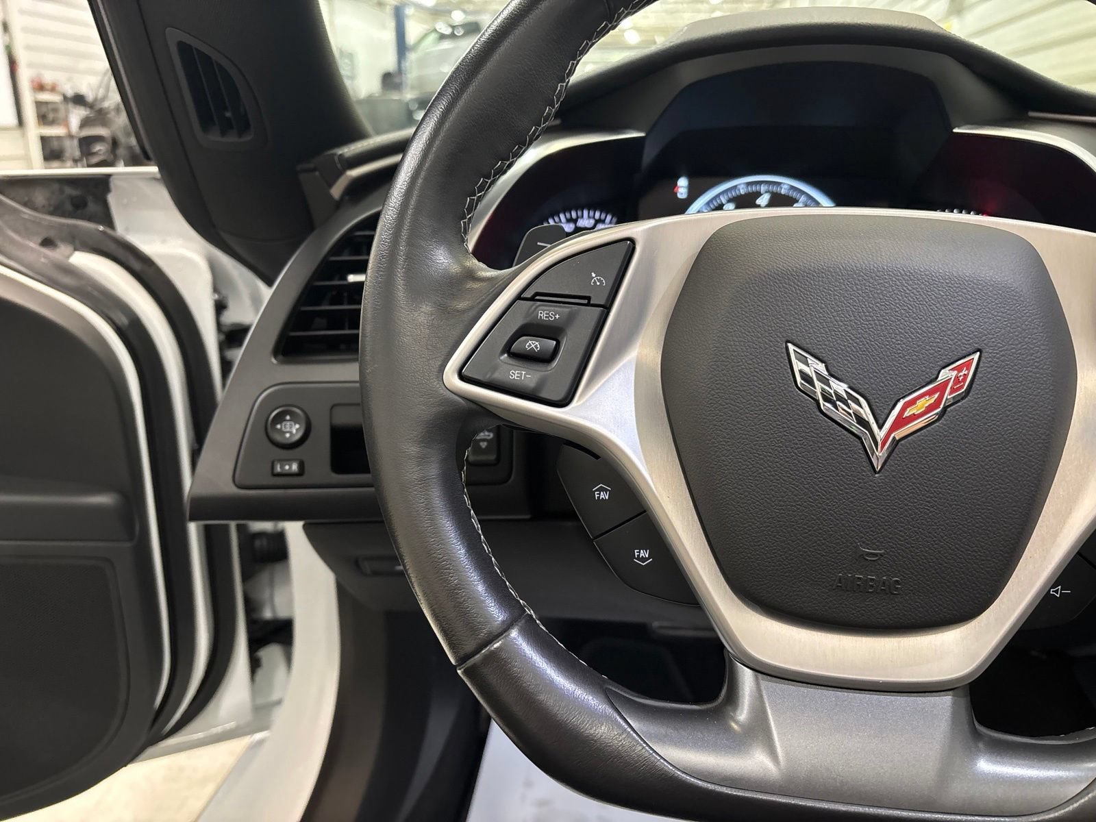 Used 2019 Chevrolet Corvette Grand Sport w/ Carbon Flash Badge Package RWD image 18