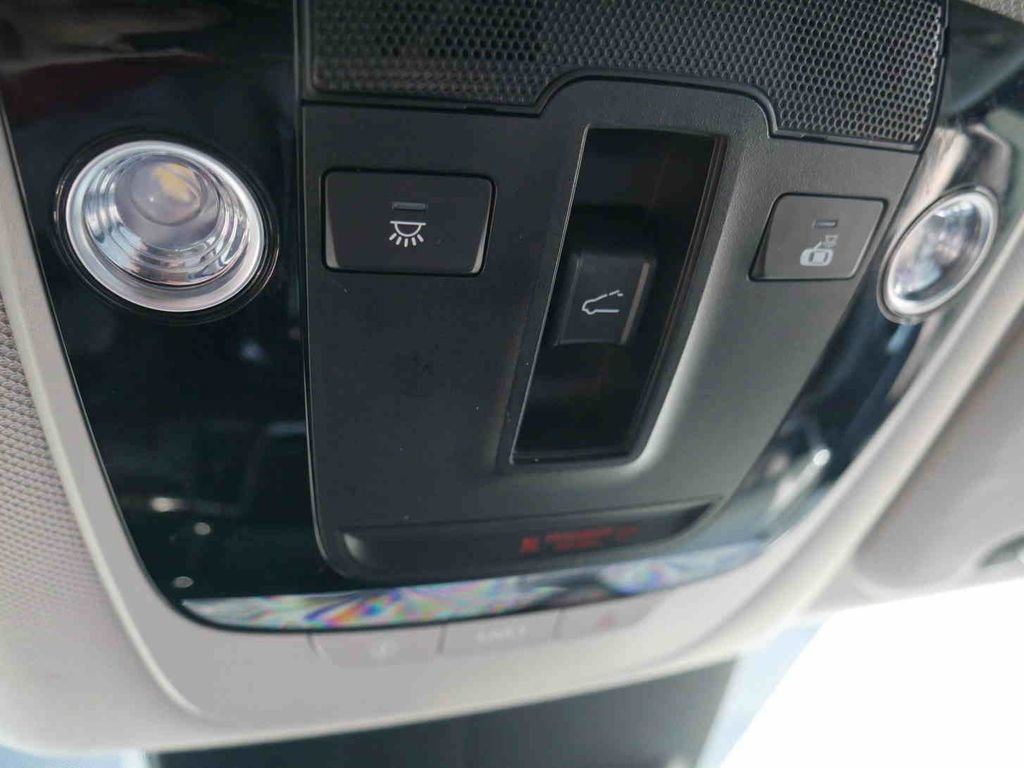 Used 2021 Kia Sorento SX FWD image 31