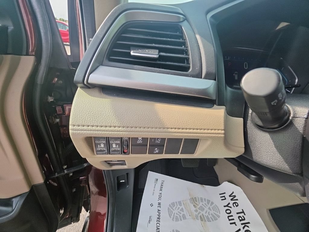 Used 2019 Honda Odyssey EX image 17