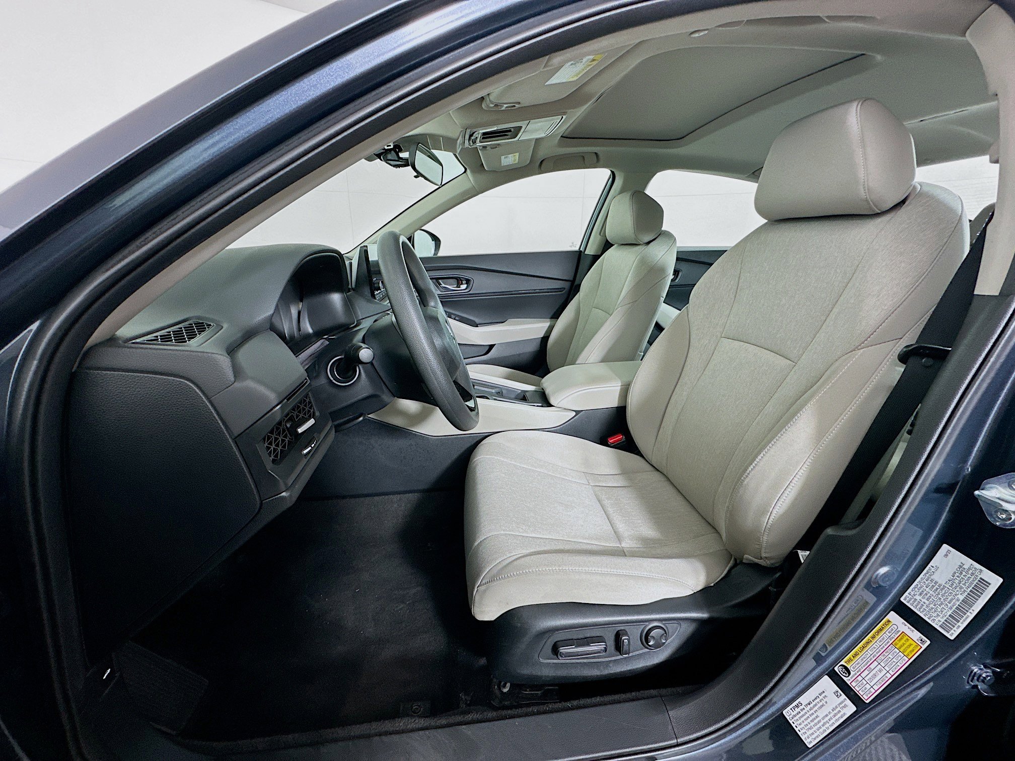 Used 2024 Honda Accord EX image 13