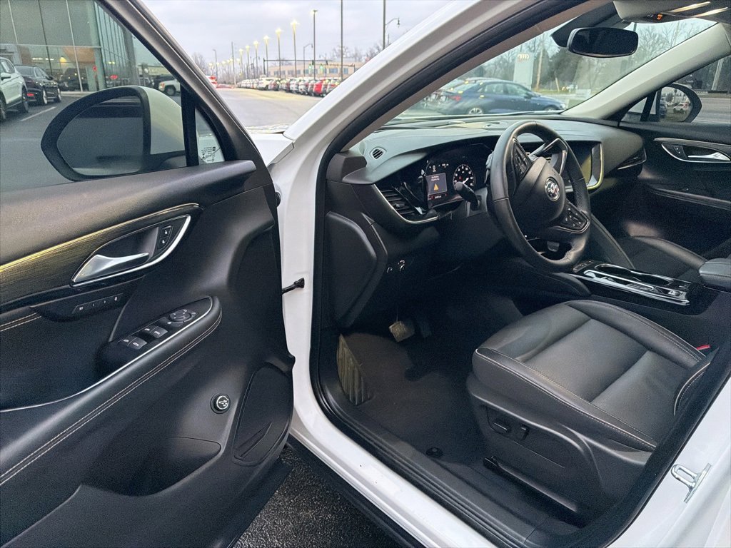 Used 2023 Buick Envision Essence image 7