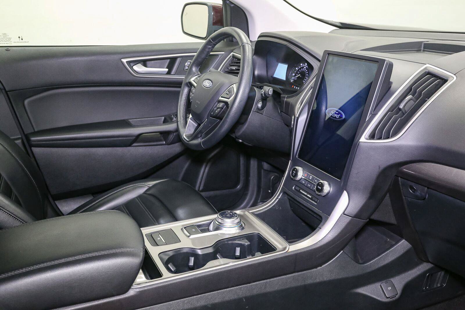 Used 2024 Ford Edge SEL AWD/4WD image 18