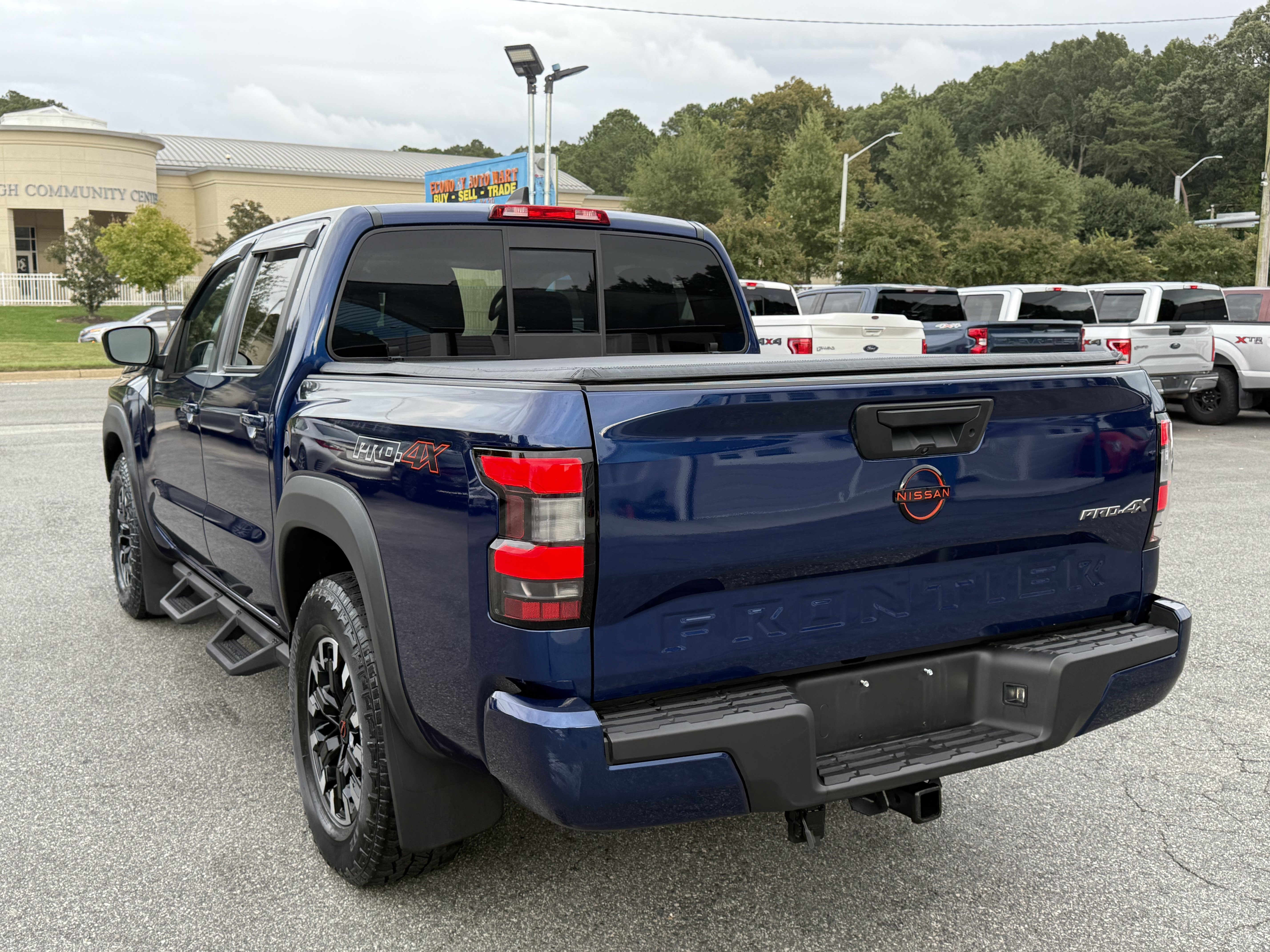 Used 2022 Nissan Frontier PRO-4X w/ Off-Road Protection Package image 12