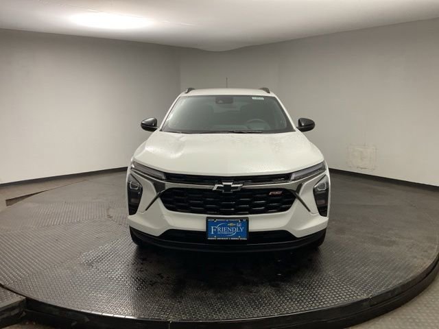 New 2026 Chevrolet Trax RS FWD image 2