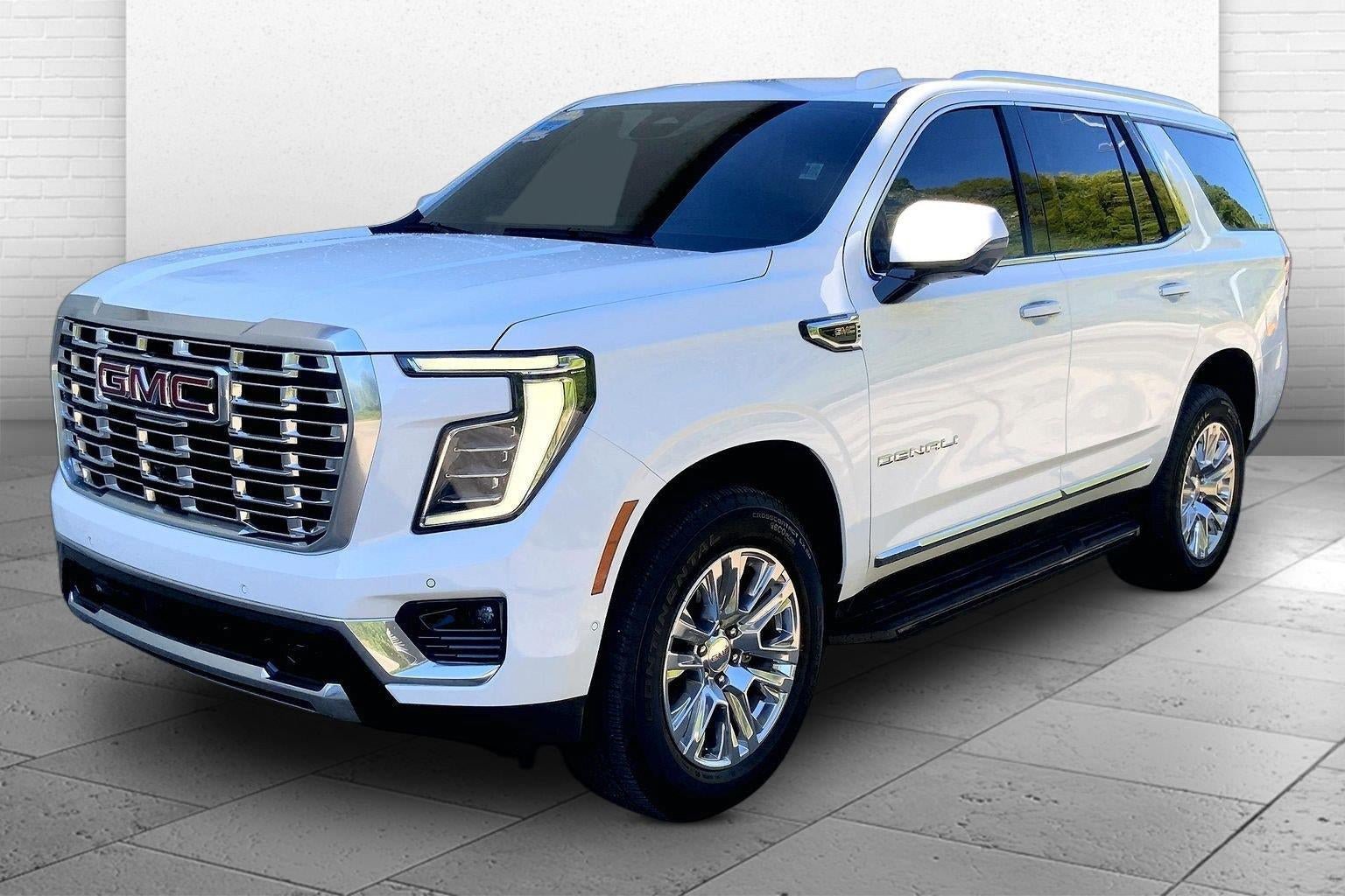 Used 2025 GMC Yukon Denali AWD/4WD image 13