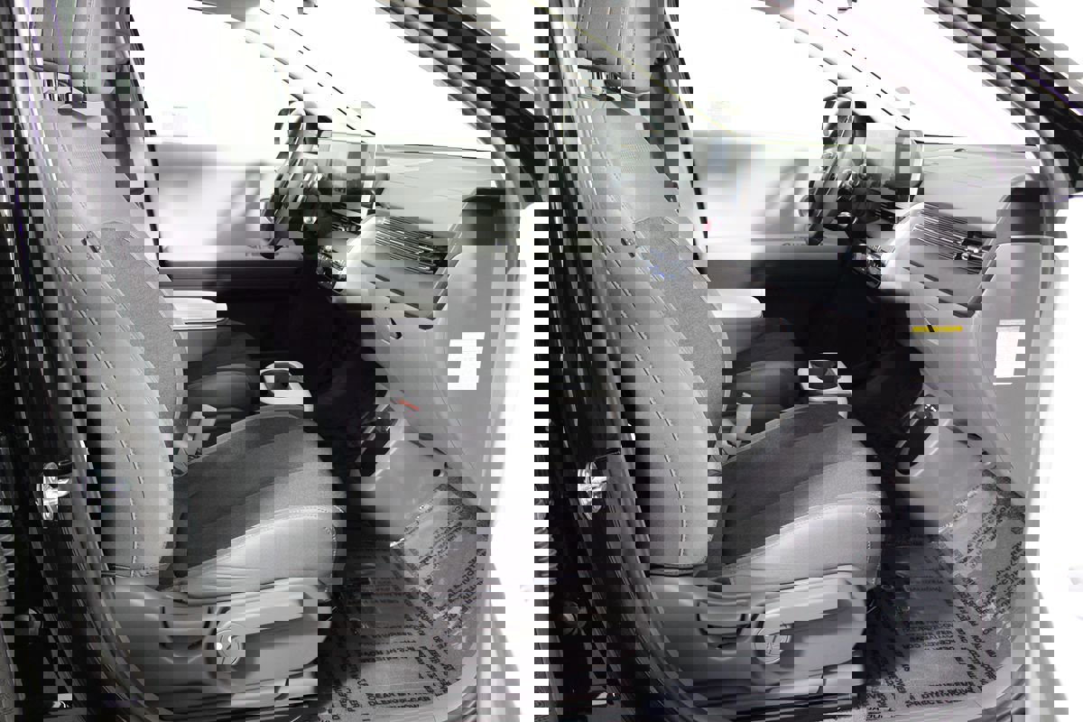 Used 2024 Hyundai Ioniq 5 SE image 16