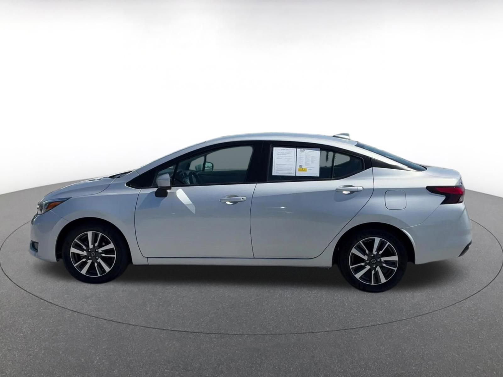 Used 2025 Nissan Versa SV FWD image 9