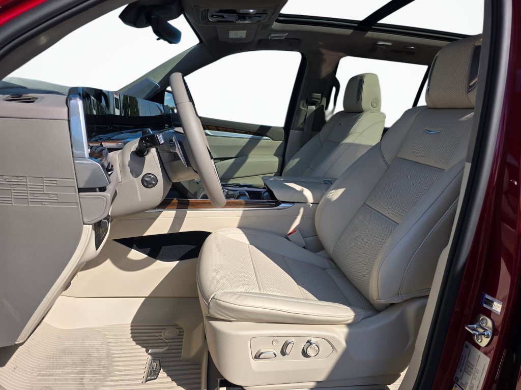 New 2026 Cadillac Escalade Platinum Luxury w/ LPO, Floor Liner Package AWD/4WD image 13