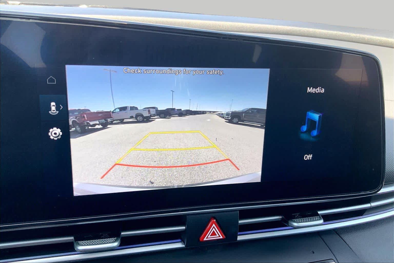 Used 2025 Hyundai Elantra SEL FWD image 26
