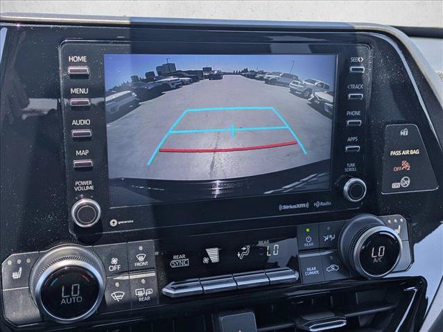 Used 2021 Toyota Highlander XLE FWD image 14