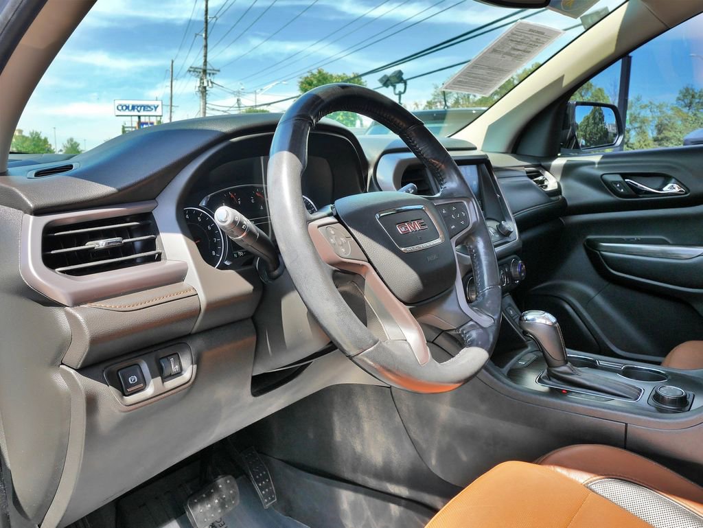 Used 2017 GMC Acadia SLT AWD/4WD image 23