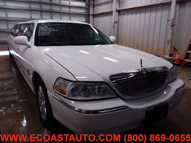 Used 2005 Lincoln Town Car Executive image 4