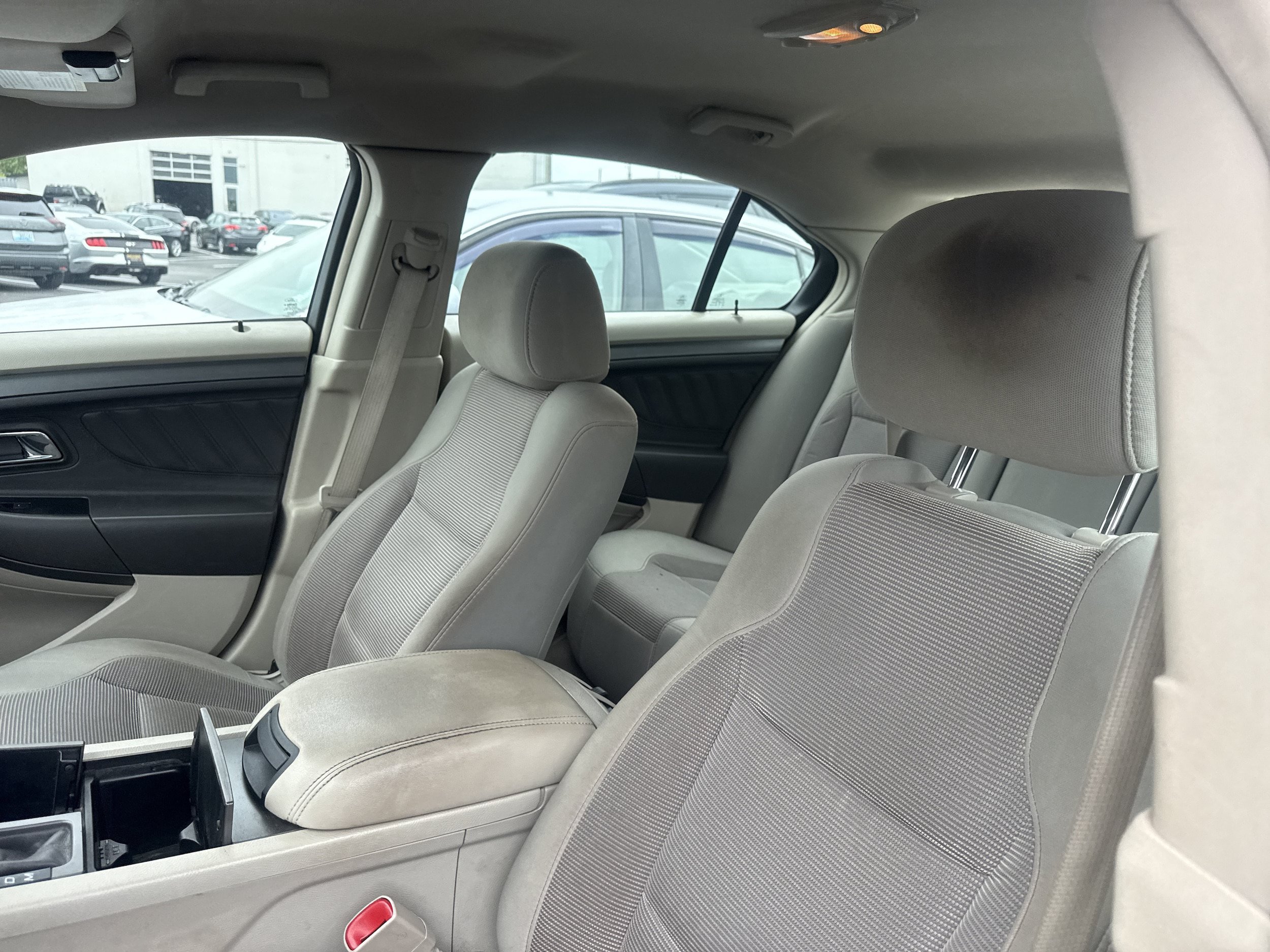 Used 2011 Ford Taurus SEL w/ SEL Technology Pkg FWD image 5