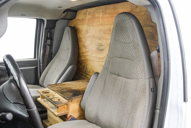 Used 2021 Chevrolet Express 3500 w/ Driver Convenience Package RWD image 27