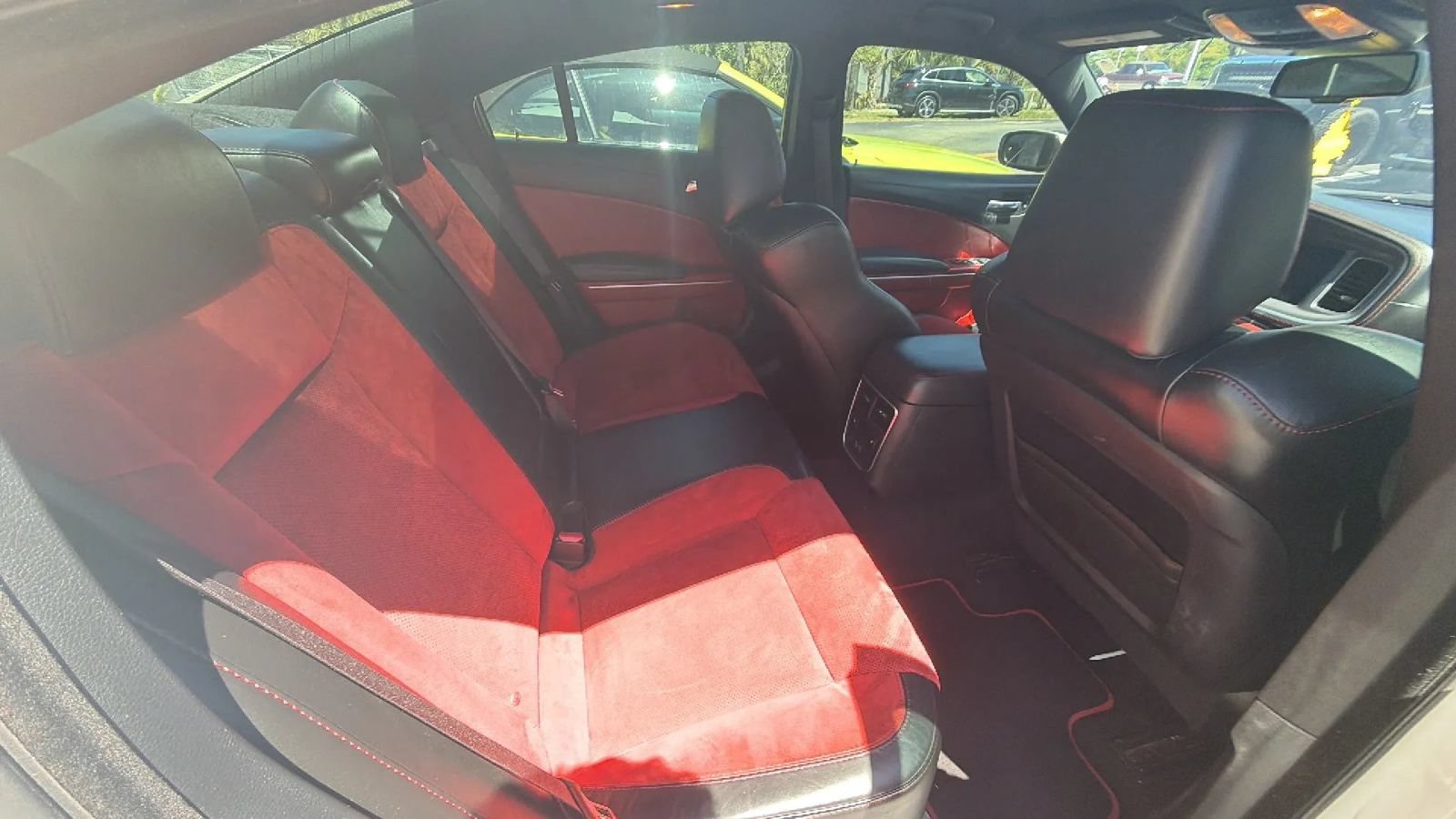 Used 2019 Dodge Charger Scat Pack w/ Dynamics Package RWD image 7