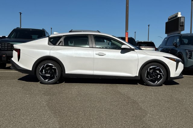 New 2026 Kia K4 EX FWD image 3