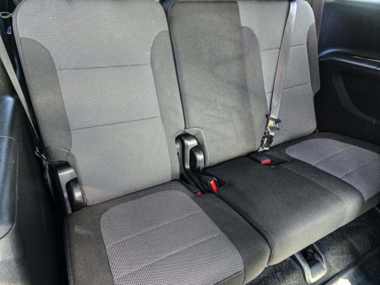 Certified 2023 Chevrolet Traverse LT w/ Rear Camera Mirror Package image 34