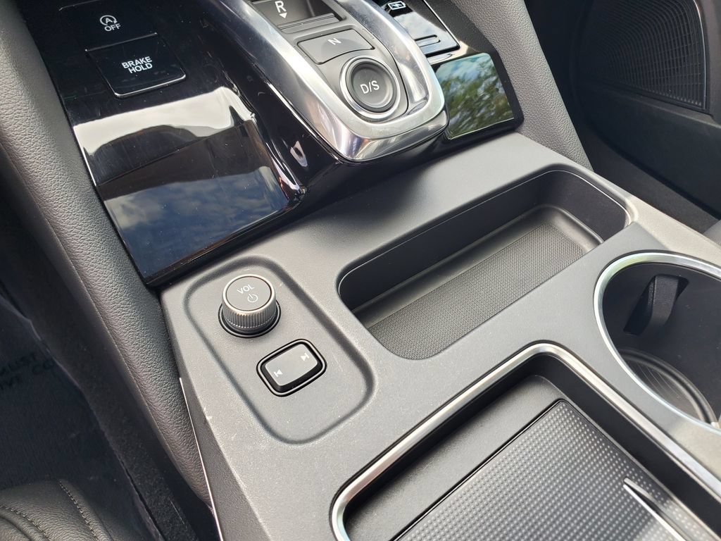 Used 2025 Acura MDX FWD image 35