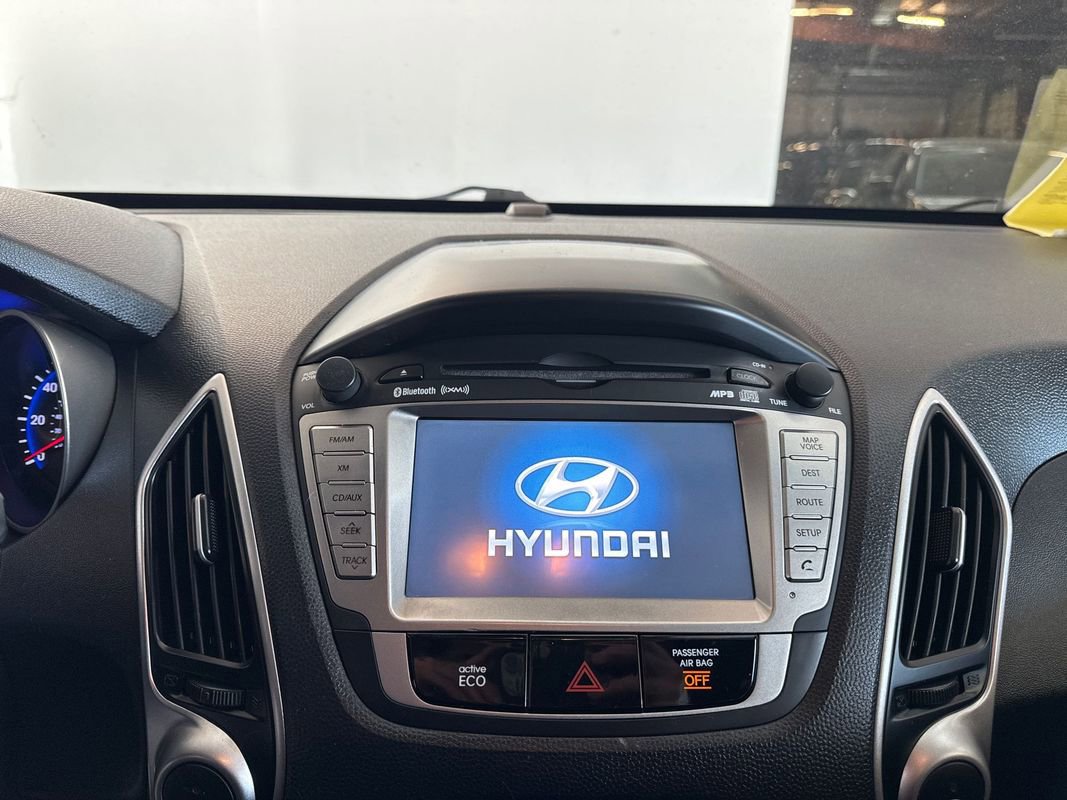 Used 2012 Hyundai Tucson Limited w/ Premium Pkg FWD image 15