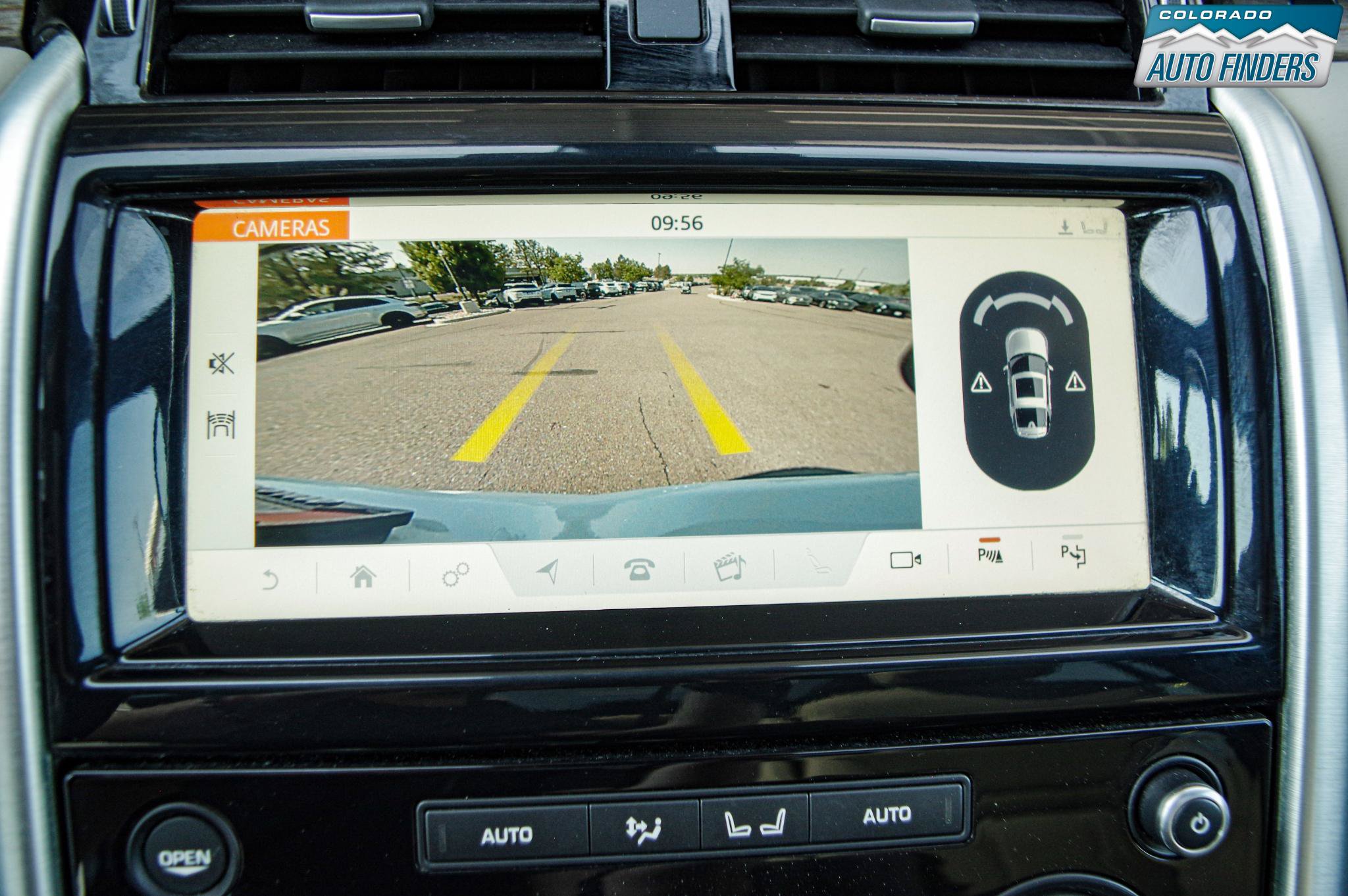 Used 2019 Land Rover Discovery HSE AWD/4WD image 19