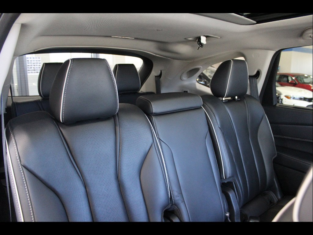 Used 2023 Acura MDX SH-AWD w/ Advance Package image 22