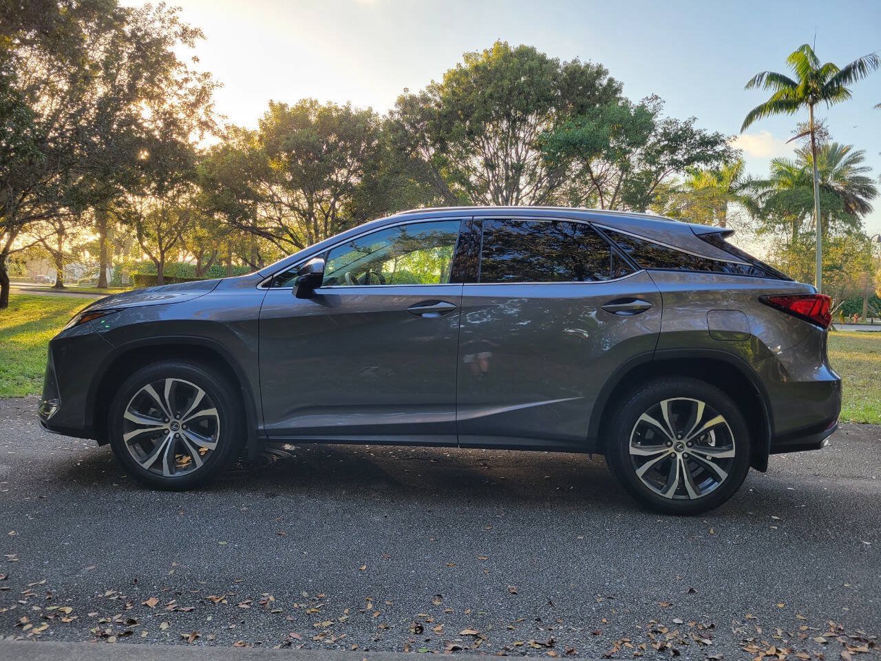 Used 2022 Lexus RX 350 FWD w/ Premium Package image 4