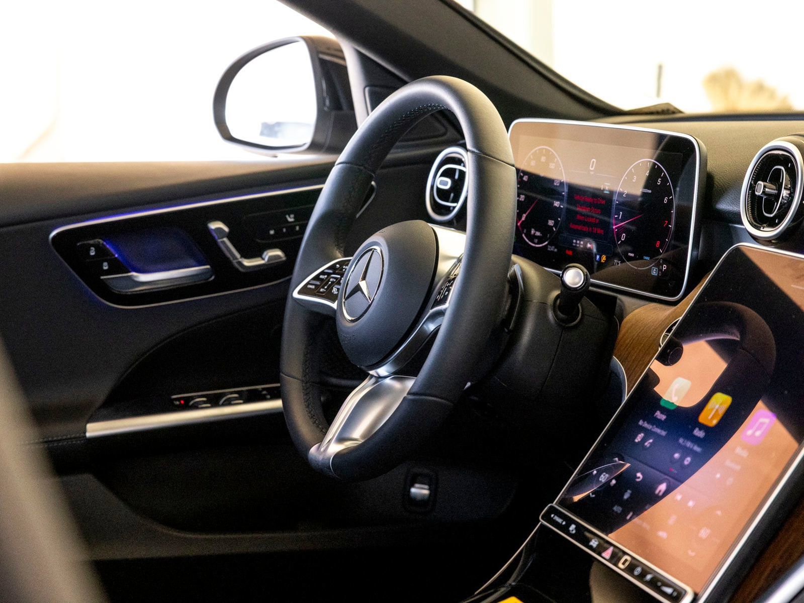 Used 2025 Mercedes-Benz C 300 Sedan image 20