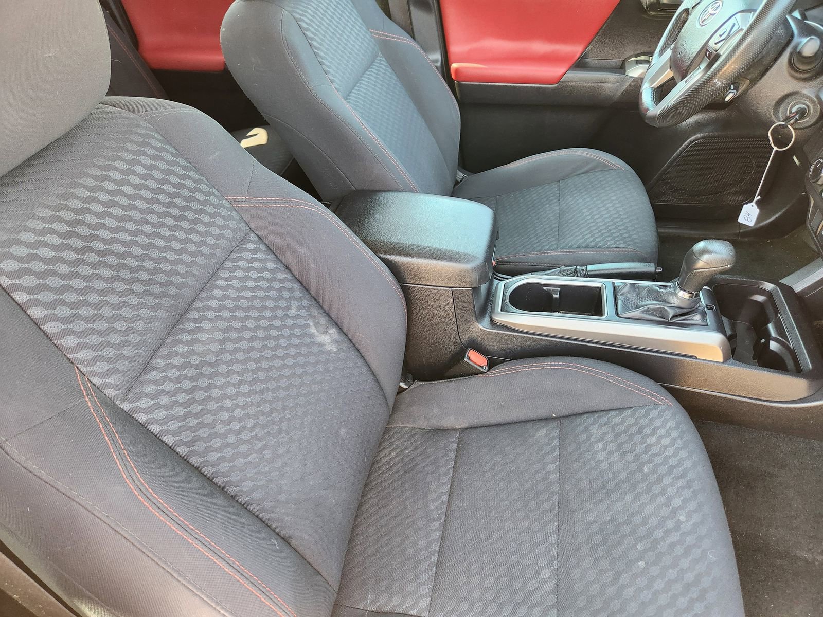 Used 2021 Toyota Tacoma SR5 AWD/4WD image 22