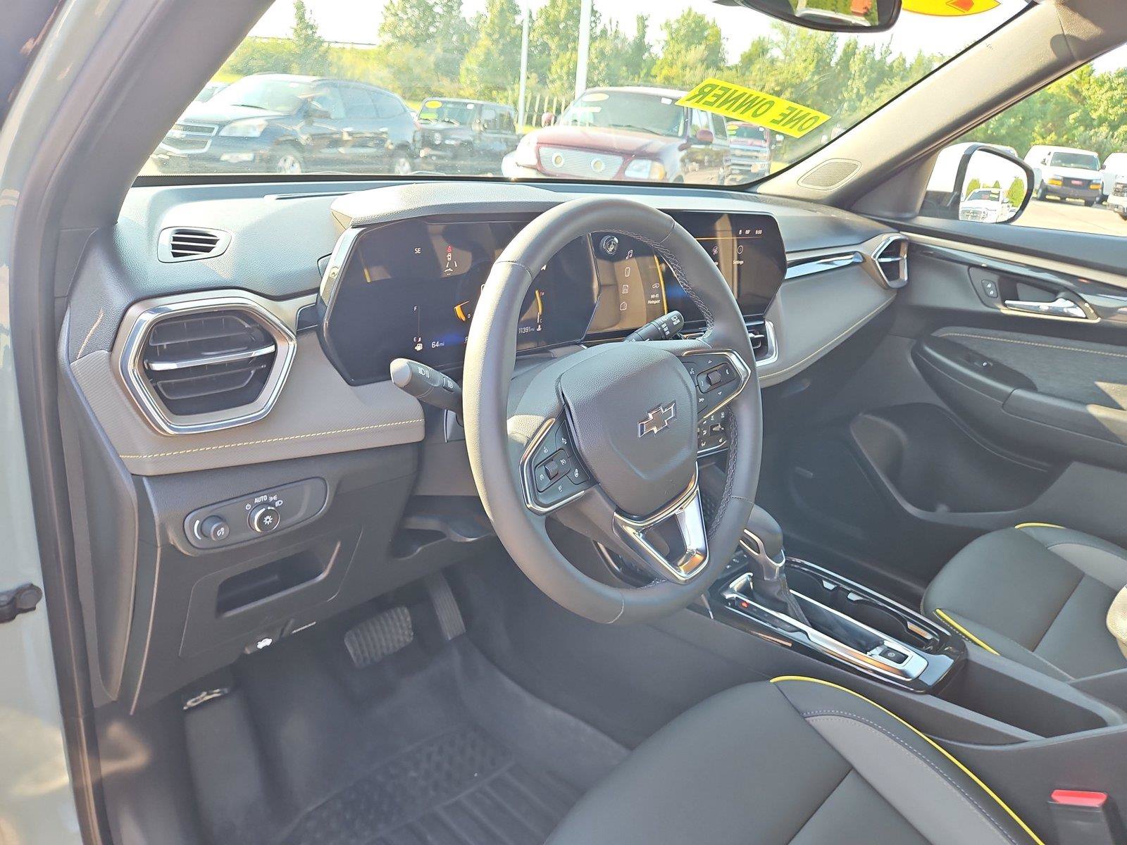 Used 2025 Chevrolet TrailBlazer ACTIV w/ Convenience Package FWD image 19