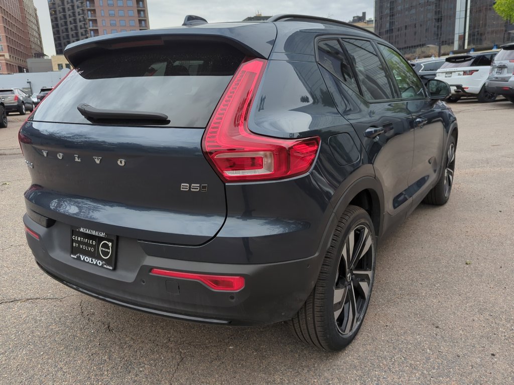 Used 2026 Volvo XC40 B5 Plus AWD/4WD image 7