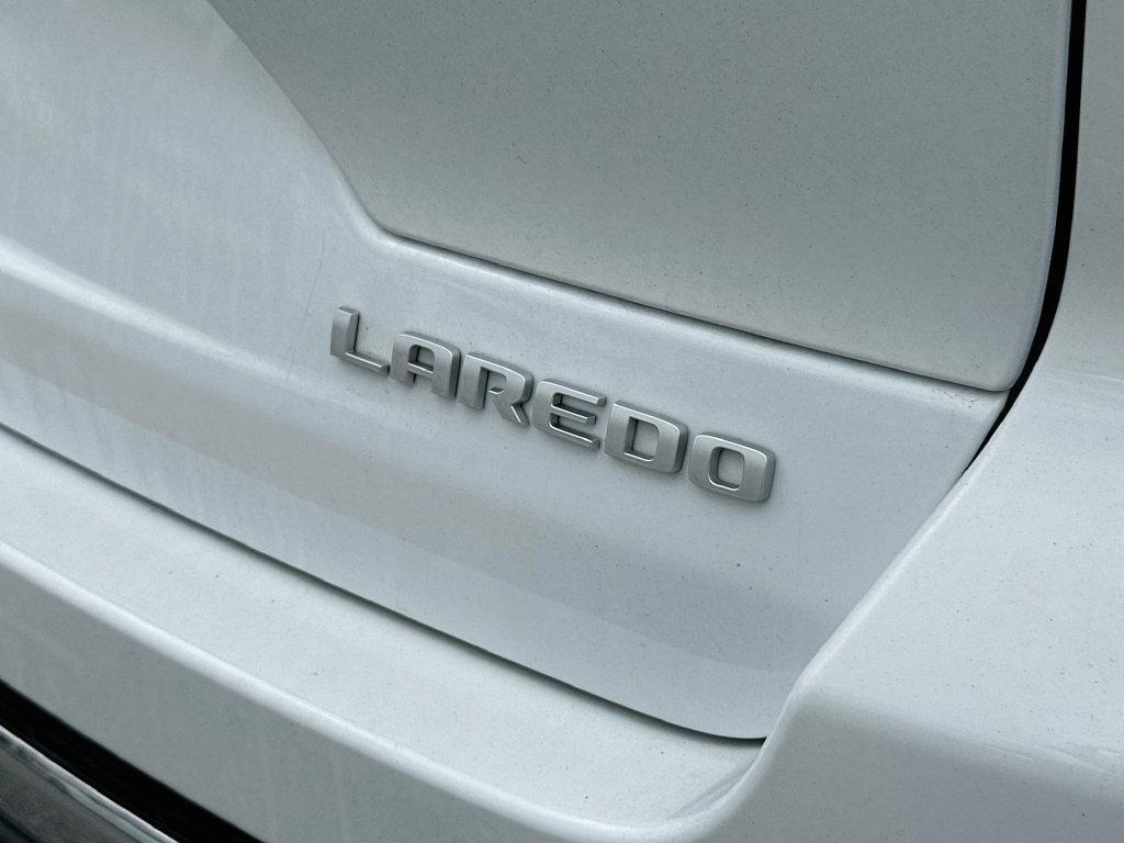Used 2025 Jeep Grand Cherokee Laredo X w/ Trailer Tow Package RWD image 30