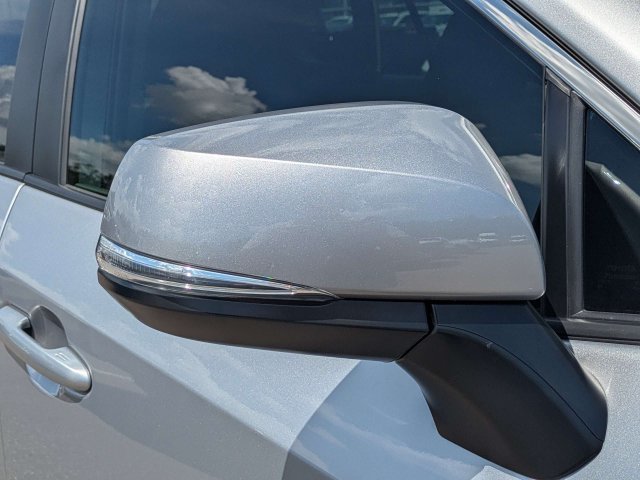 Used 2025 Toyota RAV4 XLE w/ Convenience Package FWD image 13
