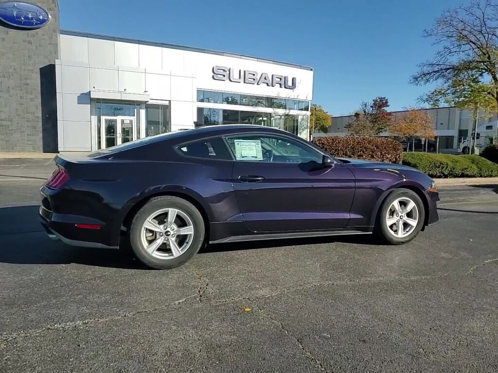 Used 2022 Ford Mustang Coupe image 4