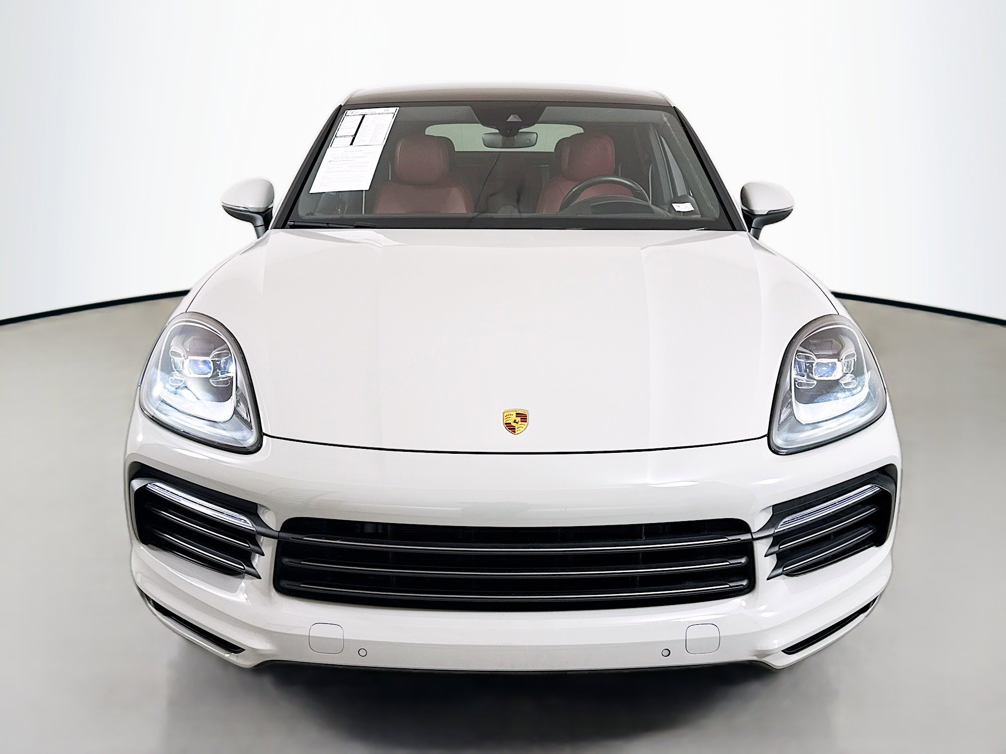 Used 2023 Porsche Cayenne Platinum Edition image 2
