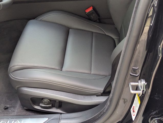 New 2024 Jaguar XF R-Dynamic SE image 4