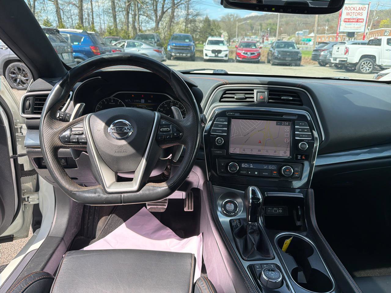 Used 2021 Nissan Maxima SR w/ Sport Mat Group FWD image 23