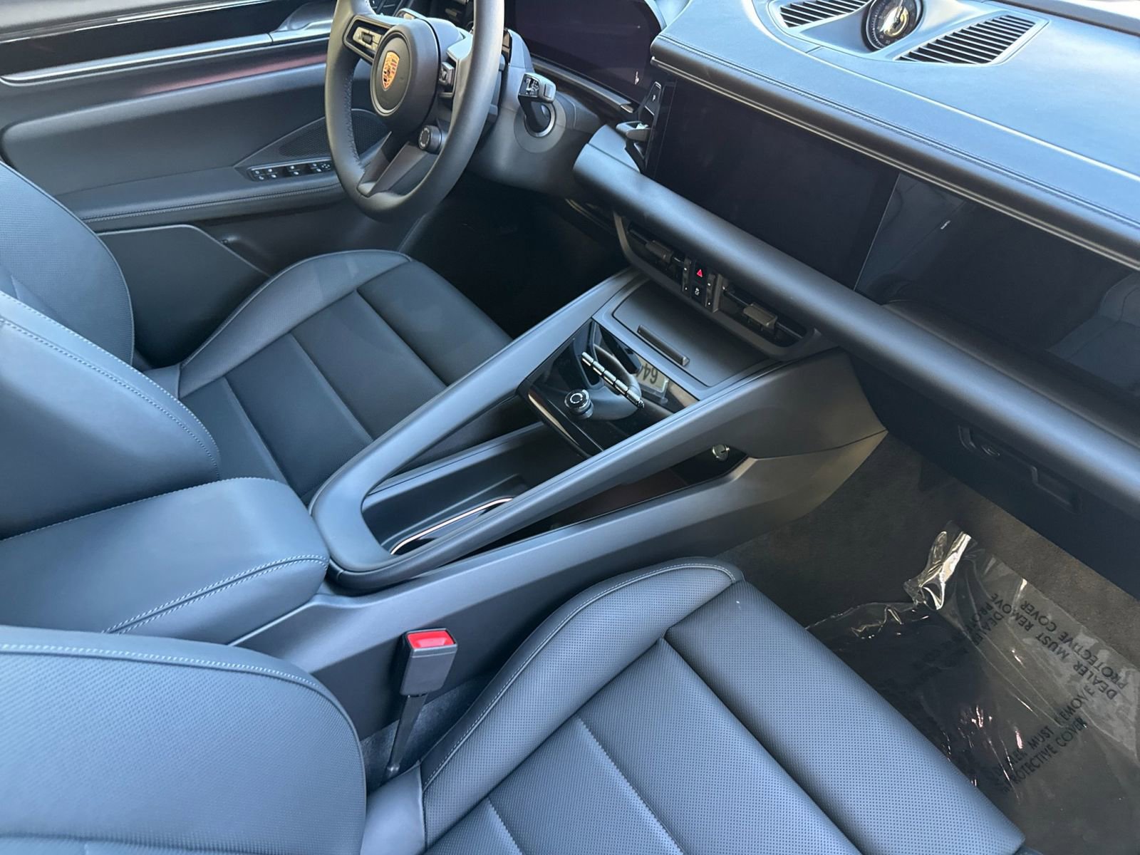 New 2026 Porsche Macan 4 Electric image 18