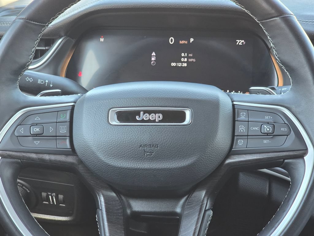 Used 2022 Jeep Grand Cherokee Limited AWD/4WD image 18