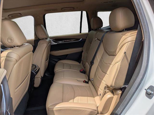 Used 2023 Cadillac XT6 Premium Luxury w/ Platinum Package AWD/4WD image 17