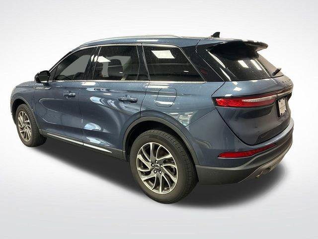 Used 2022 Lincoln Corsair FWD image 3