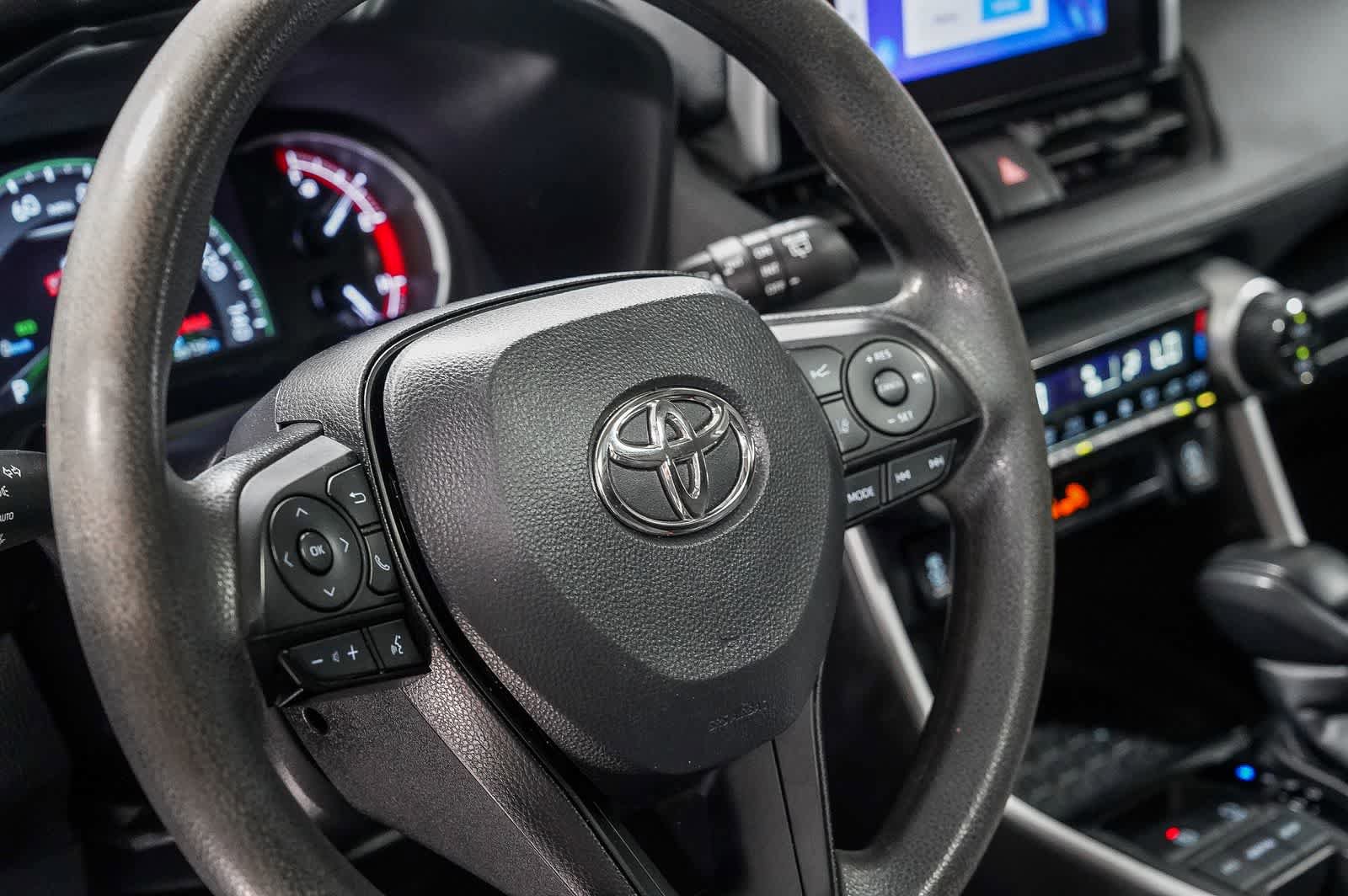 Certified 2023 Toyota RAV4 XLE w/ Convenience Package FWD image 22