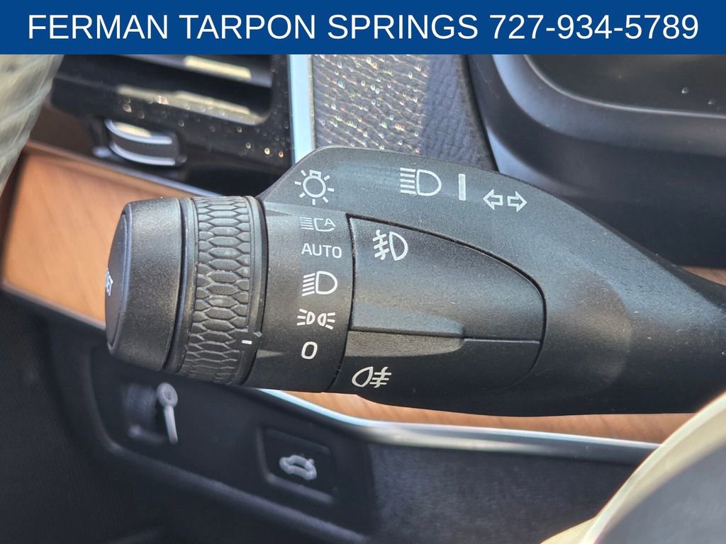 Used 2021 Volvo XC90 T6 Momentum w/ Protection Package Premier image 32